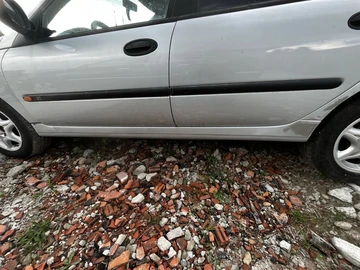 Авто Renault Laguna 1995 № 8872785