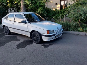Авто Opel Kadett 1988 № 8873024