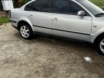 Авто Volkswagen Passat Sedan 2000 № 8873501