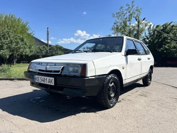 Авто ВАЗ 2109 1993 № 8873506