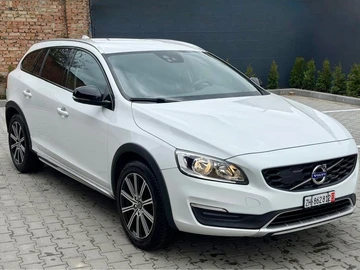 Авто Volvo V60 2017 № 8873778