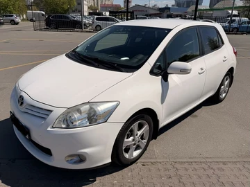 Авто Toyota Auris 2012 № 8873887