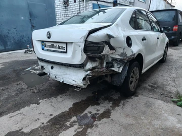 Авто Volkswagen Polo 2017 № 8873995