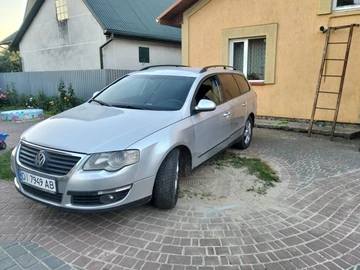 Авто Volkswagen Passat Variant 2006 № 8874425