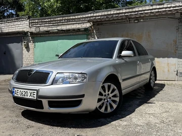 Авто Skoda Superb 2004 № 8875044