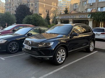 Авто Volkswagen Touareg 2015 № 8875096