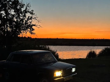 Авто ВАЗ 2107 1990 № 8875215