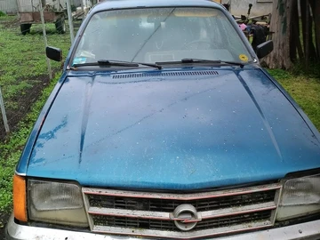 Авто Opel Commodore 1979 № 8875368