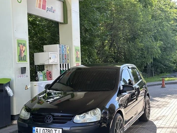 Авто Volkswagen Golf 2005 № 8875411