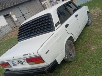 Авто ВАЗ 2107 1986 № 8875949