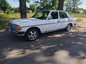 Авто Mercedes 300 1980 № 8876137