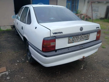Авто Opel Vectra 1990 № 8876288