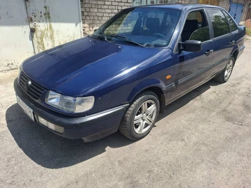 Авто Volkswagen Passat Sedan 1996 № 8876387