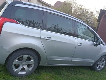 Авто Peugeot 5008 2010 № 8876503