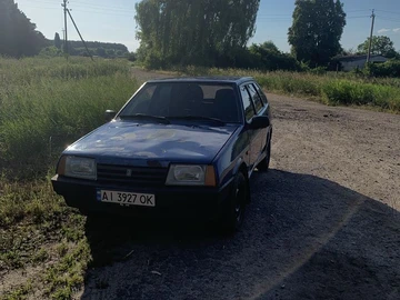 Авто ВАЗ 21093 1991 № 8876510