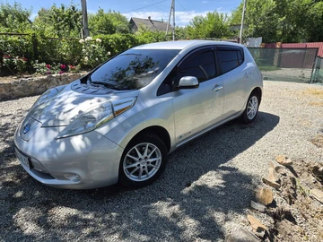 Авто Nissan Leaf 2015 № 8876809