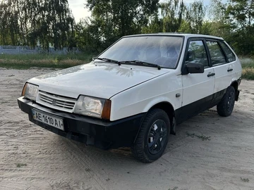 Авто ВАЗ 2109 1990 № 8876919