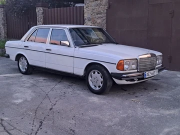 Авто Mercedes 200 1981 № 8877088