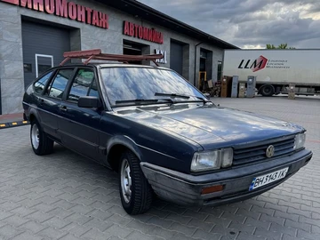 Авто Volkswagen Passat Hatchback 1988 № 8877228