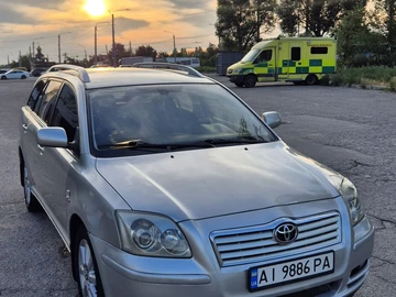 Авто Toyota Avensis 2004 № 8877288