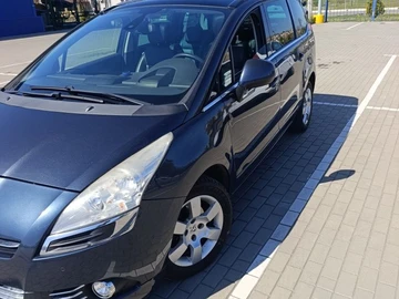 Авто Peugeot 5008 2013 № 8877368