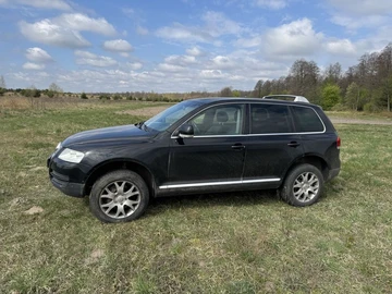 Авто Volkswagen Touareg 2004 № 8877377