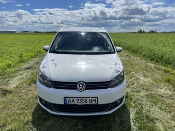 Авто Volkswagen Touran 2012 № 8877669