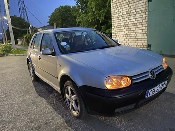 Авто Volkswagen Golf 2000 № 8877988