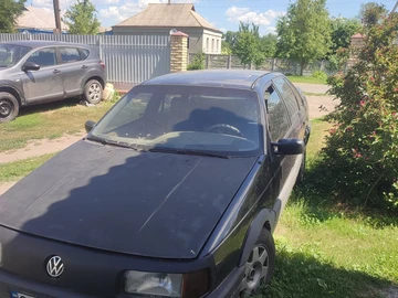 Авто Volkswagen Passat Sedan 1990 № 8878272