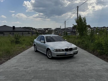 Авто BMW 5 Серия 2002 № 8878413