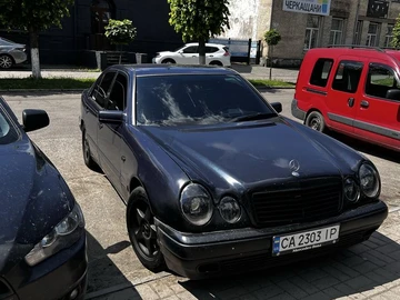 Авто Mercedes Mb 1995 № 8878424