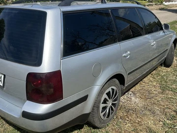 Авто Volkswagen Passat Variant 2000 № 8878656