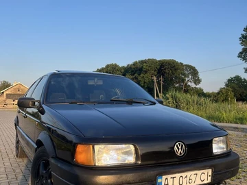 Авто Volkswagen Passat Sedan 1992 № 8878924