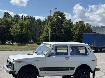 Авто ВАЗ 2121 1989 № 8879017