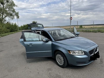 Авто Volvo V50 2008 № 8879223