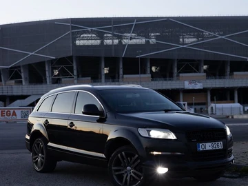 Авто Audi Q7 2006 № 8879243