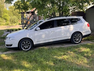 Авто Volkswagen Passat Variant 2010 № 8879427