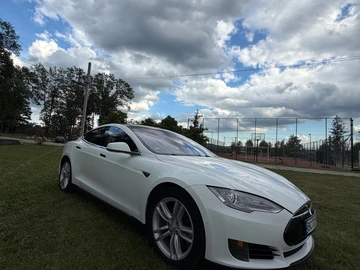 Авто Tesla Model S 2015 № 8879429