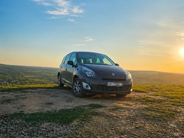 Авто Renault Grand Scenic 2011 № 8879925