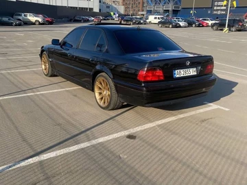 Авто BMW 7 Серия 2001 № 8880078