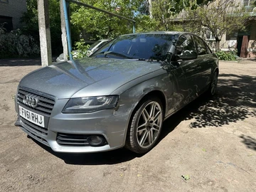 Авто Audi A4 2010 № 8880181