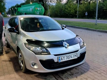Авто Renault 4 2011 № 8880443