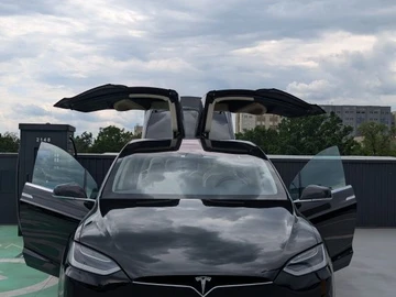 Авто Tesla Model X 2019 № 8880620
