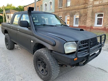 Авто Mitsubishi L 200 2002 № 8880719