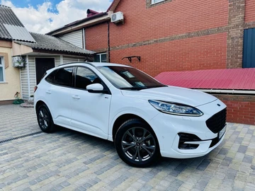 Авто Ford Kuga 2024 № 8880805