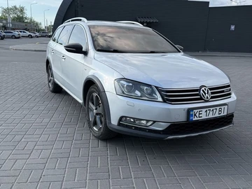 Авто Volkswagen Passat Variant 2012 № 8880868