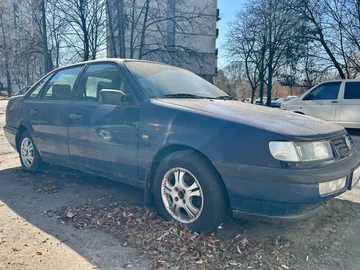 Авто Volkswagen Passat Sedan 1994 № 8881018