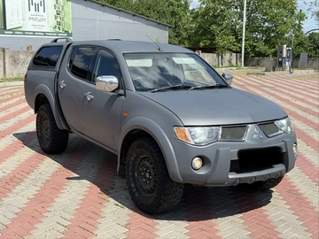 Авто Mitsubishi L 200 2010 № 8881491