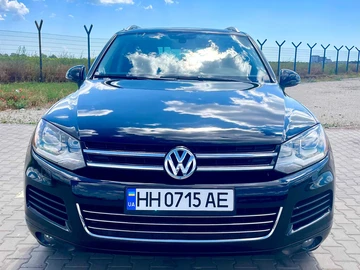 Авто Volkswagen Touareg 2014 № 8882118