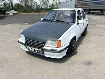 Авто Opel Kadett 1993 № 8882202